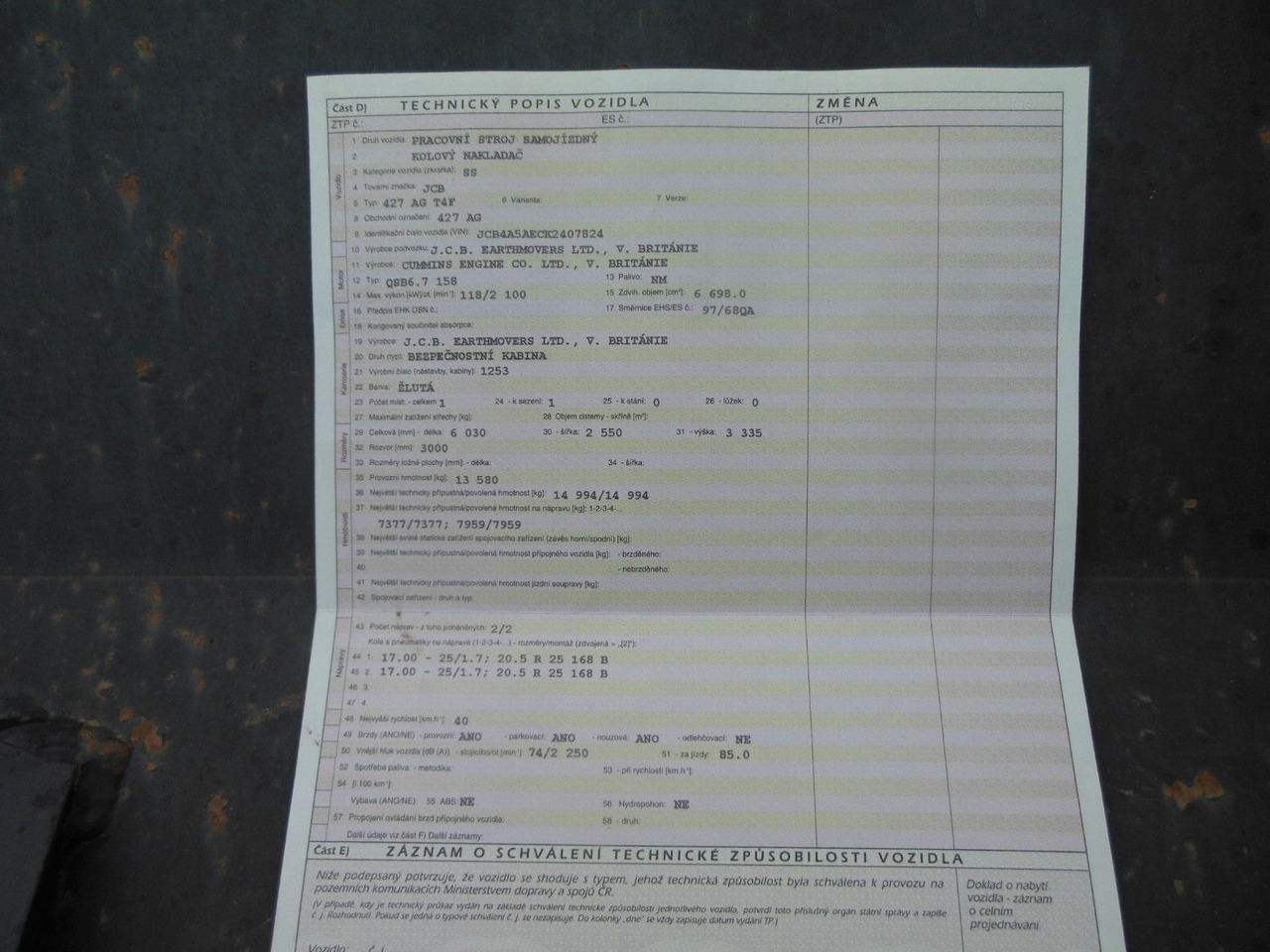 Chargeuse sur pneus JCB 427 AGT4F