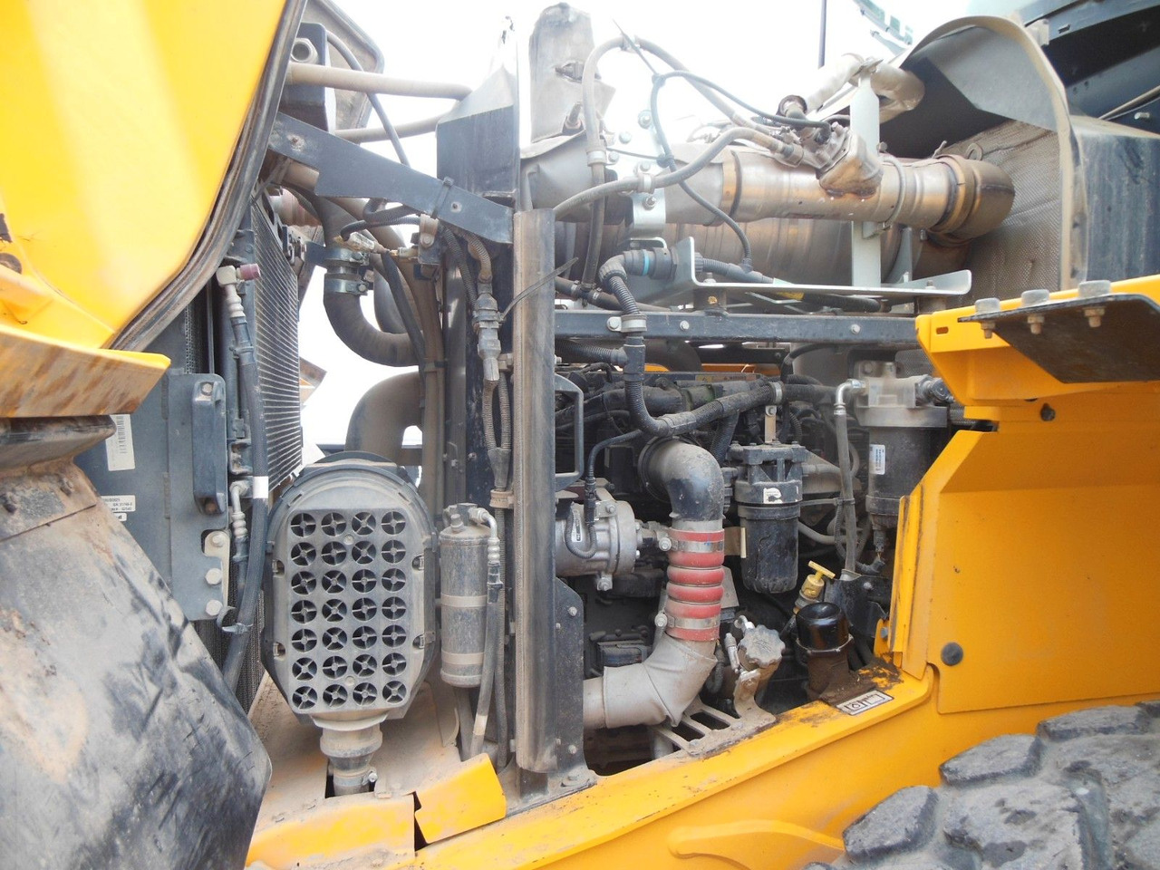 Chargeuse sur pneus JCB 427 AGT4F