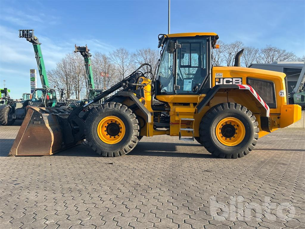 Chargeuse sur pneus JCB 427 HT (2020)