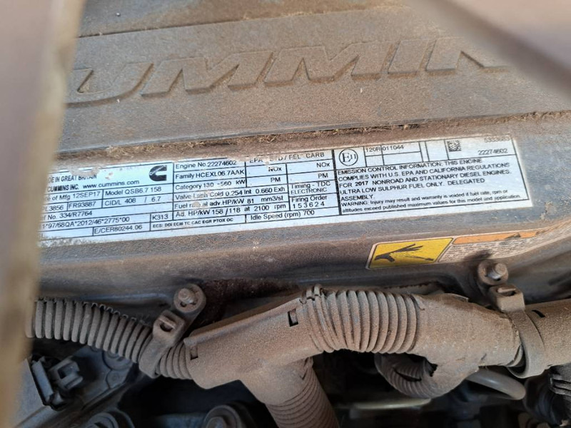 Chargeuse sur pneus JCB 427 ZX