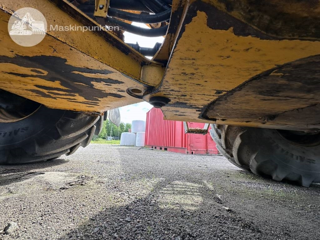 Chargeuse sur pneus JCB 435