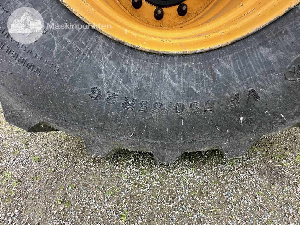 Chargeuse sur pneus JCB 435