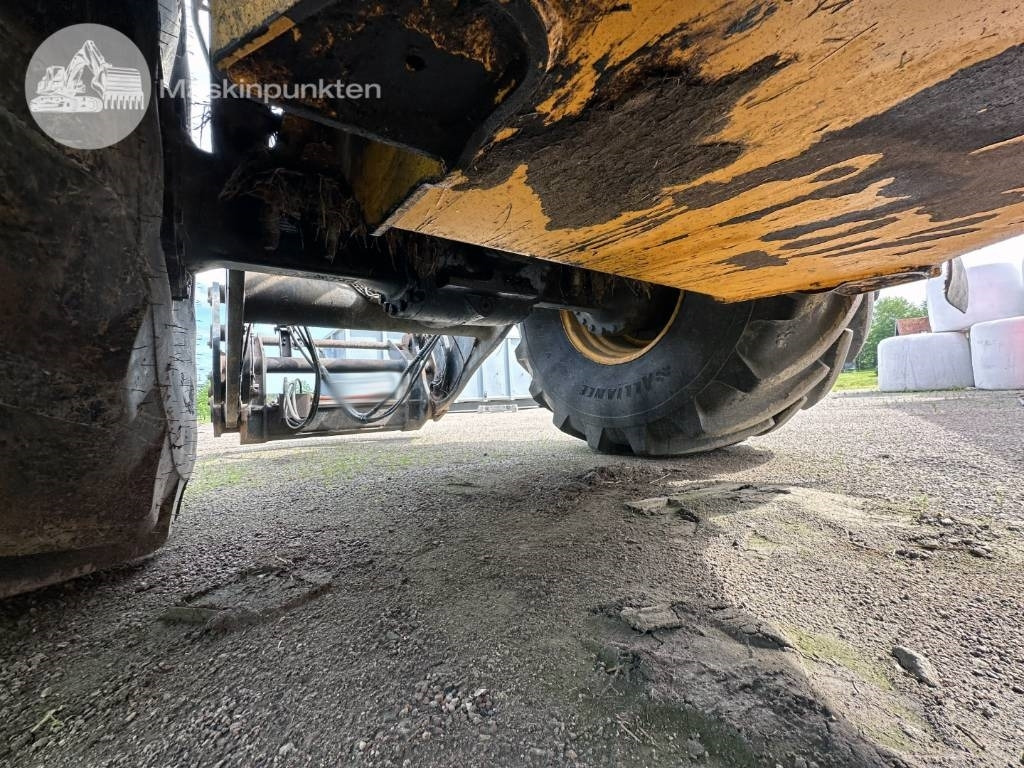 Chargeuse sur pneus JCB 435