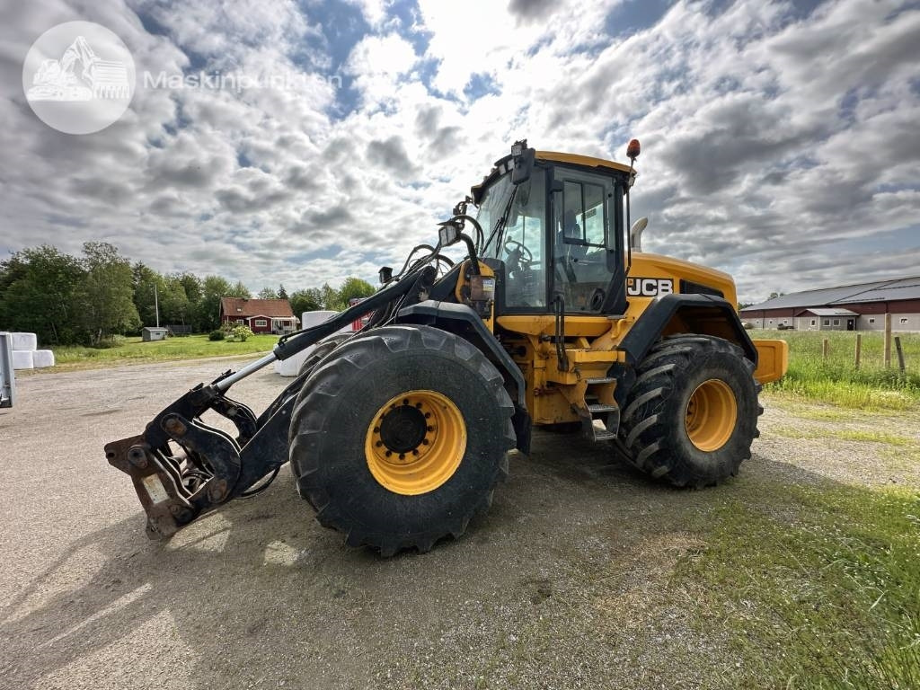 Chargeuse sur pneus JCB 435