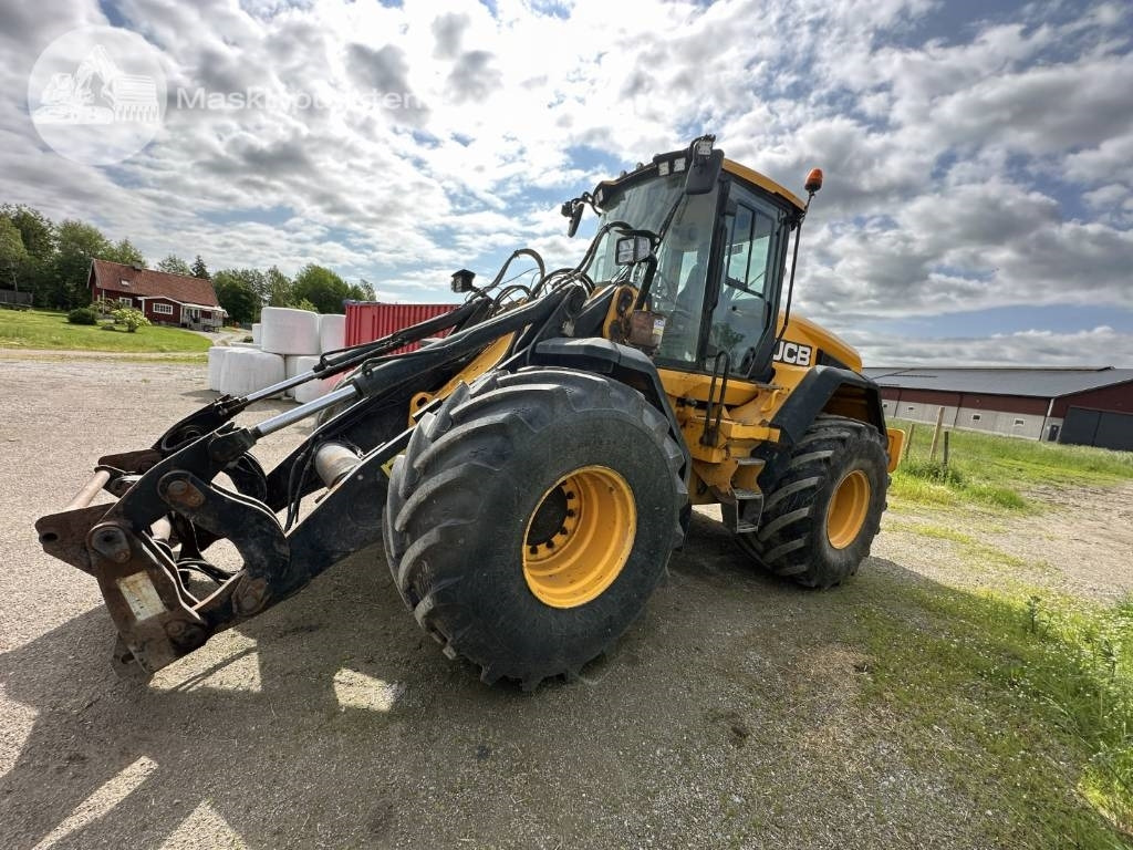 Chargeuse sur pneus JCB 435