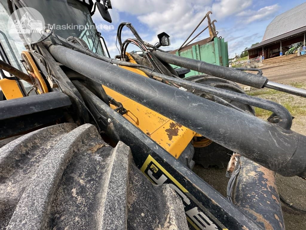 Chargeuse sur pneus JCB 435