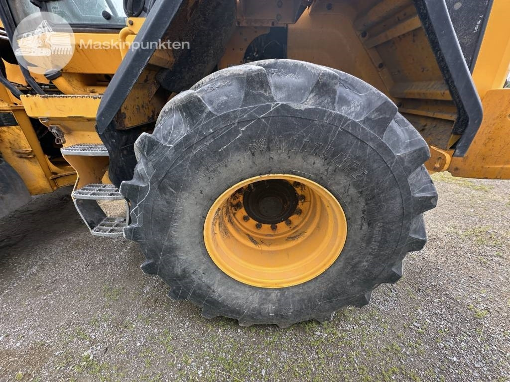 Chargeuse sur pneus JCB 435