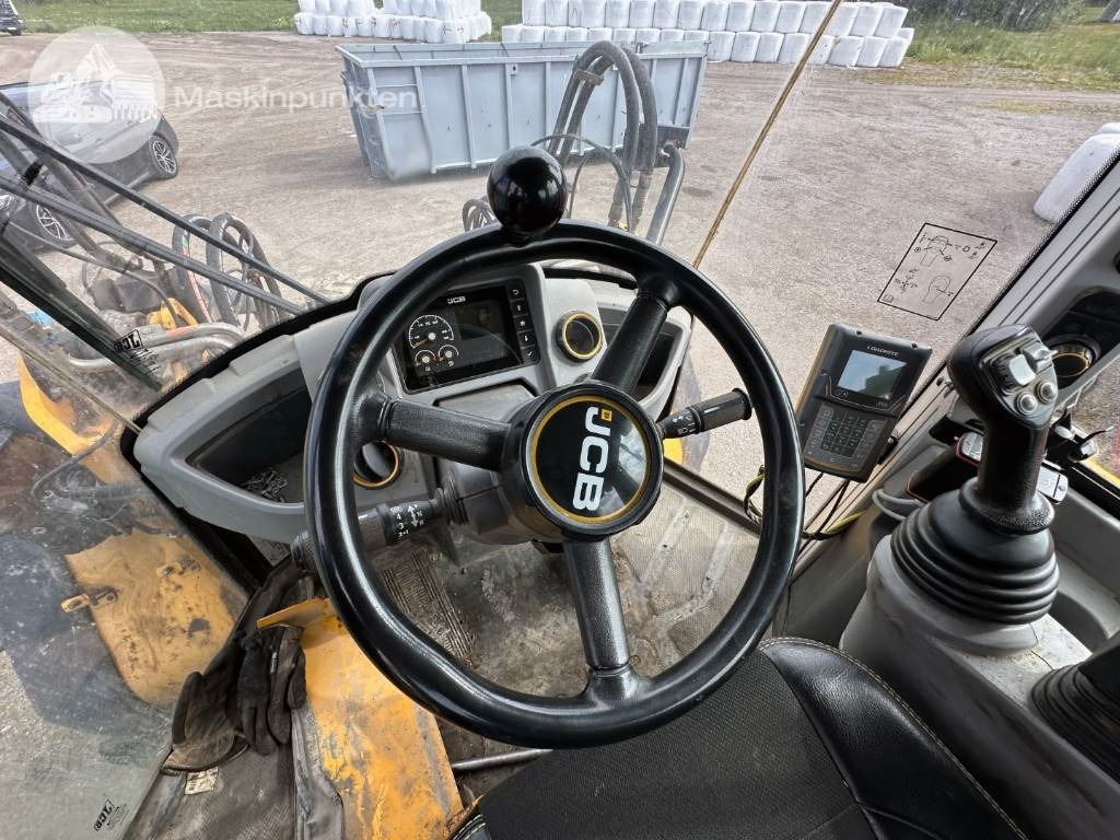 Chargeuse sur pneus JCB 435