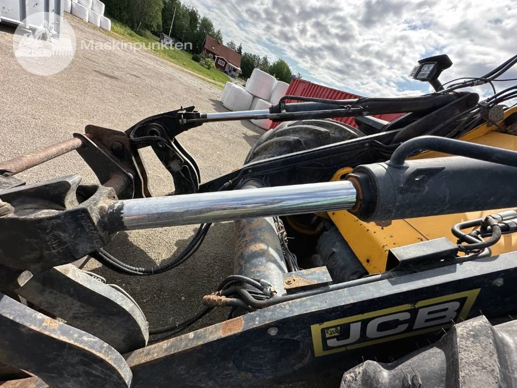 Chargeuse sur pneus JCB 435