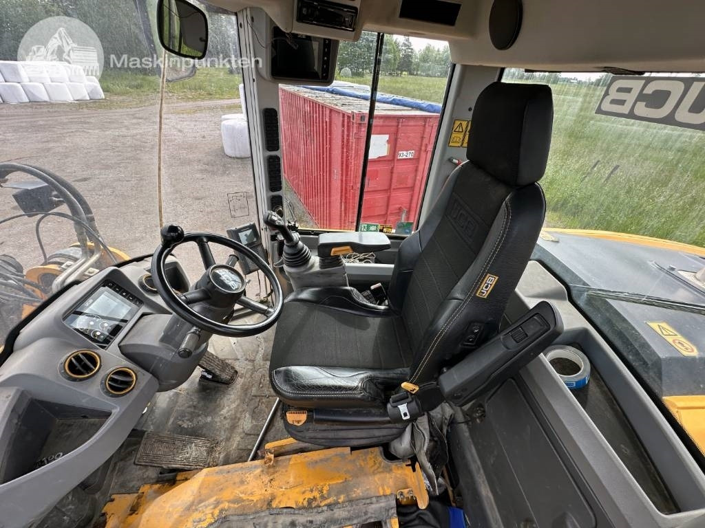Chargeuse sur pneus JCB 435