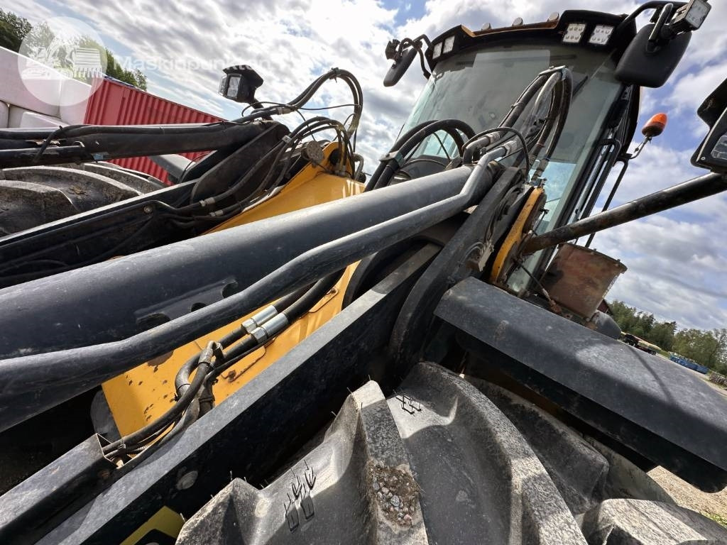 Chargeuse sur pneus JCB 435