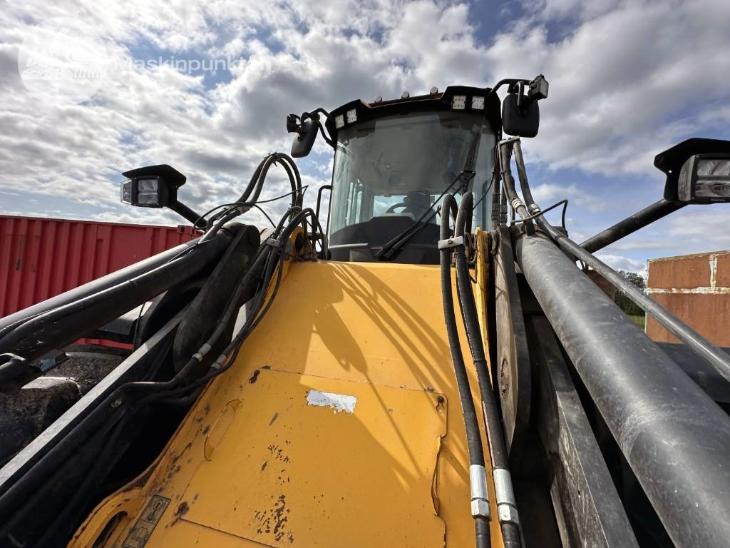 Chargeuse sur pneus JCB 435