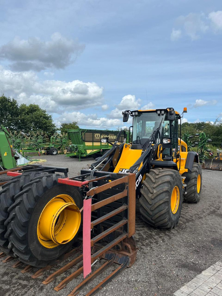 Chargeuse sur pneus JCB 435 S