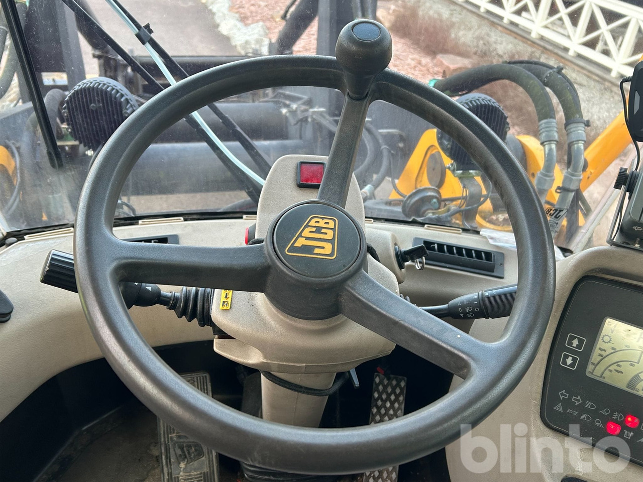 Chargeuse sur pneus JCB 436