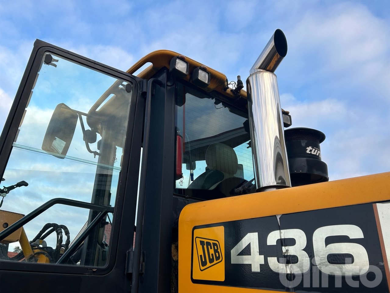 Chargeuse sur pneus JCB 436