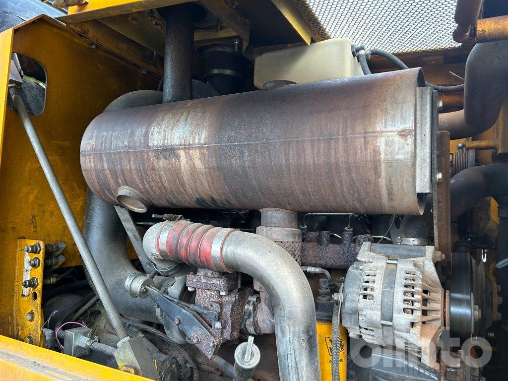 Chargeuse sur pneus JCB 436