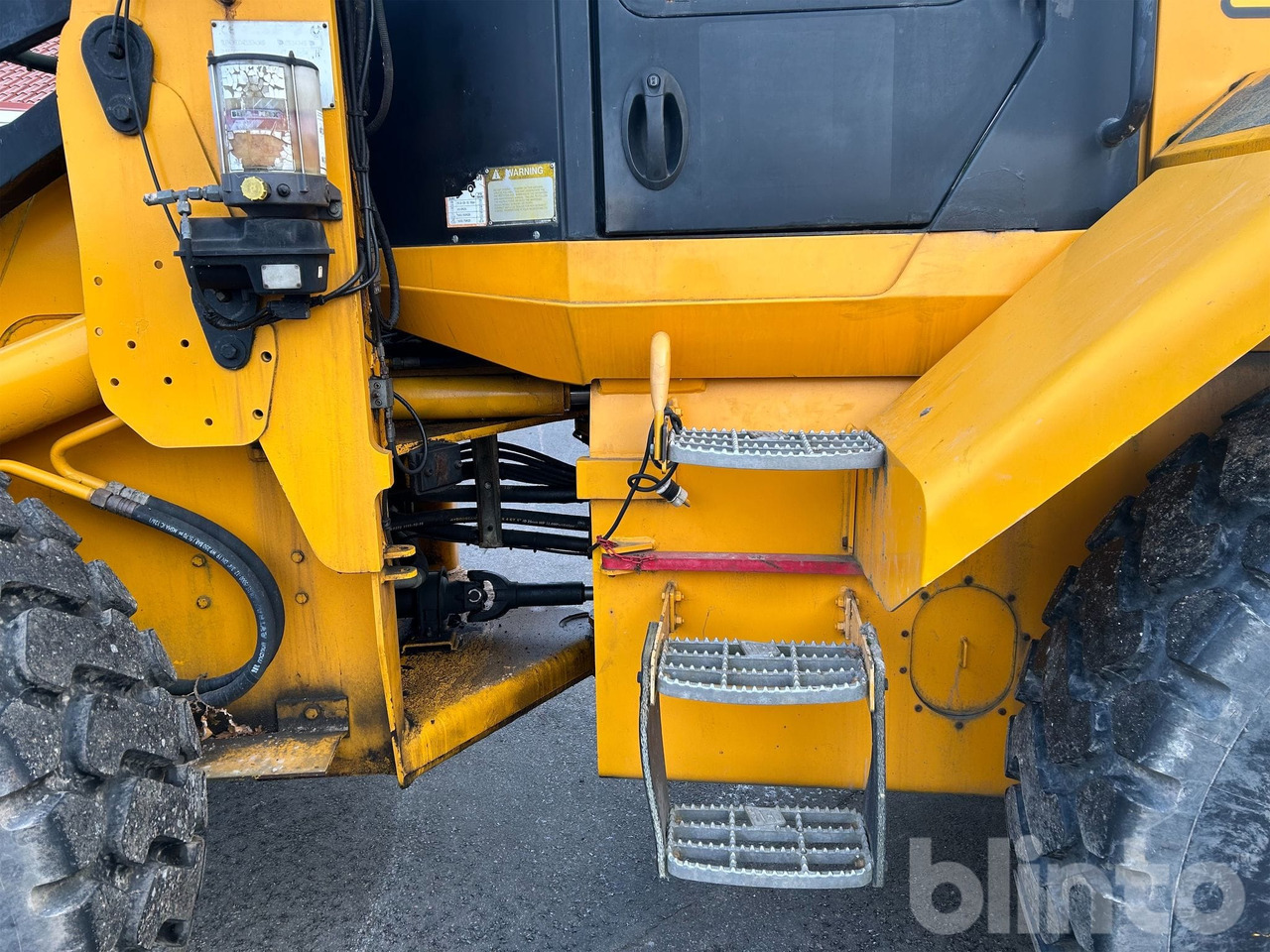 Chargeuse sur pneus JCB 436