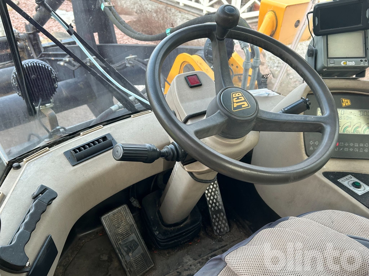 Chargeuse sur pneus JCB 436