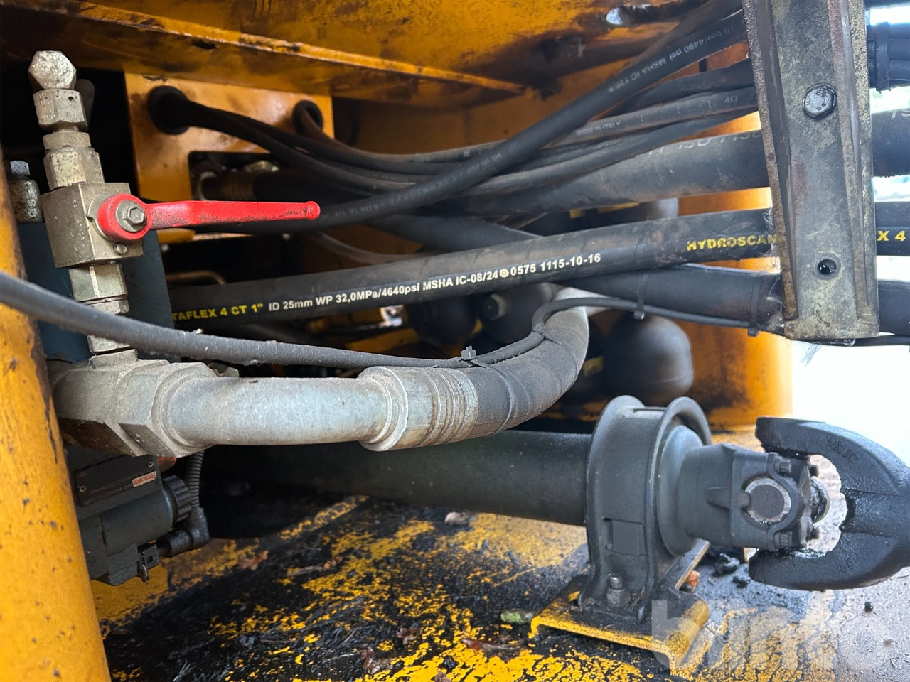Chargeuse sur pneus JCB 436