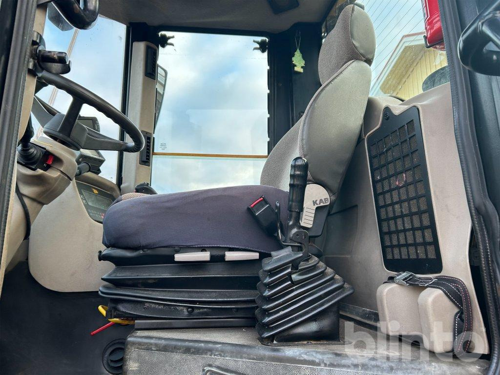 Chargeuse sur pneus JCB 436