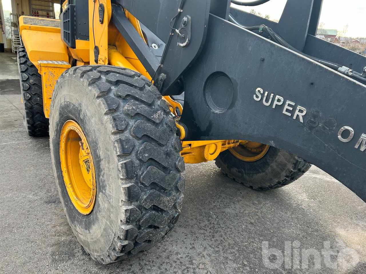 Chargeuse sur pneus JCB 436