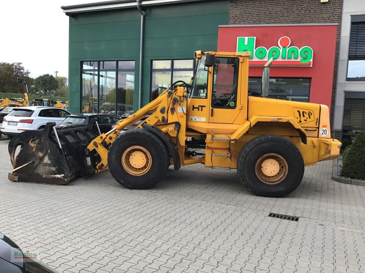 Chargeuse sur pneus JCB 436B