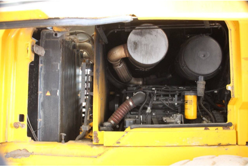 Chargeuse sur pneus JCB 436HT