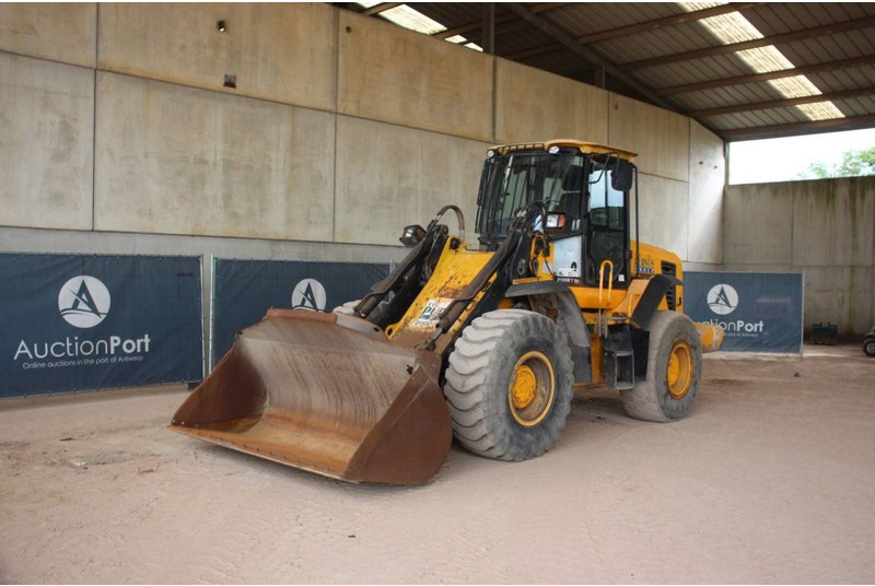 Chargeuse sur pneus JCB 436HT