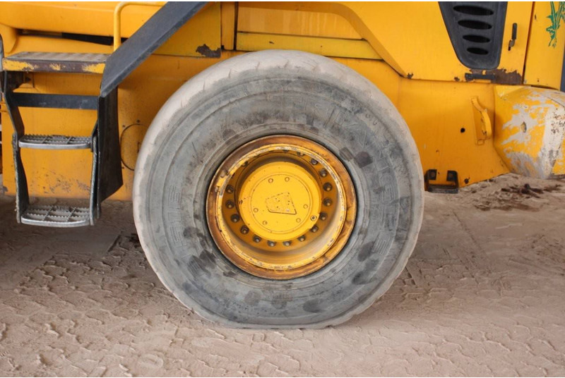 Chargeuse sur pneus JCB 436HT