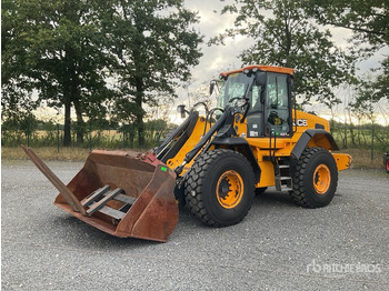 Chargeuse sur pneus  JCB 437HT Wheel Loader
