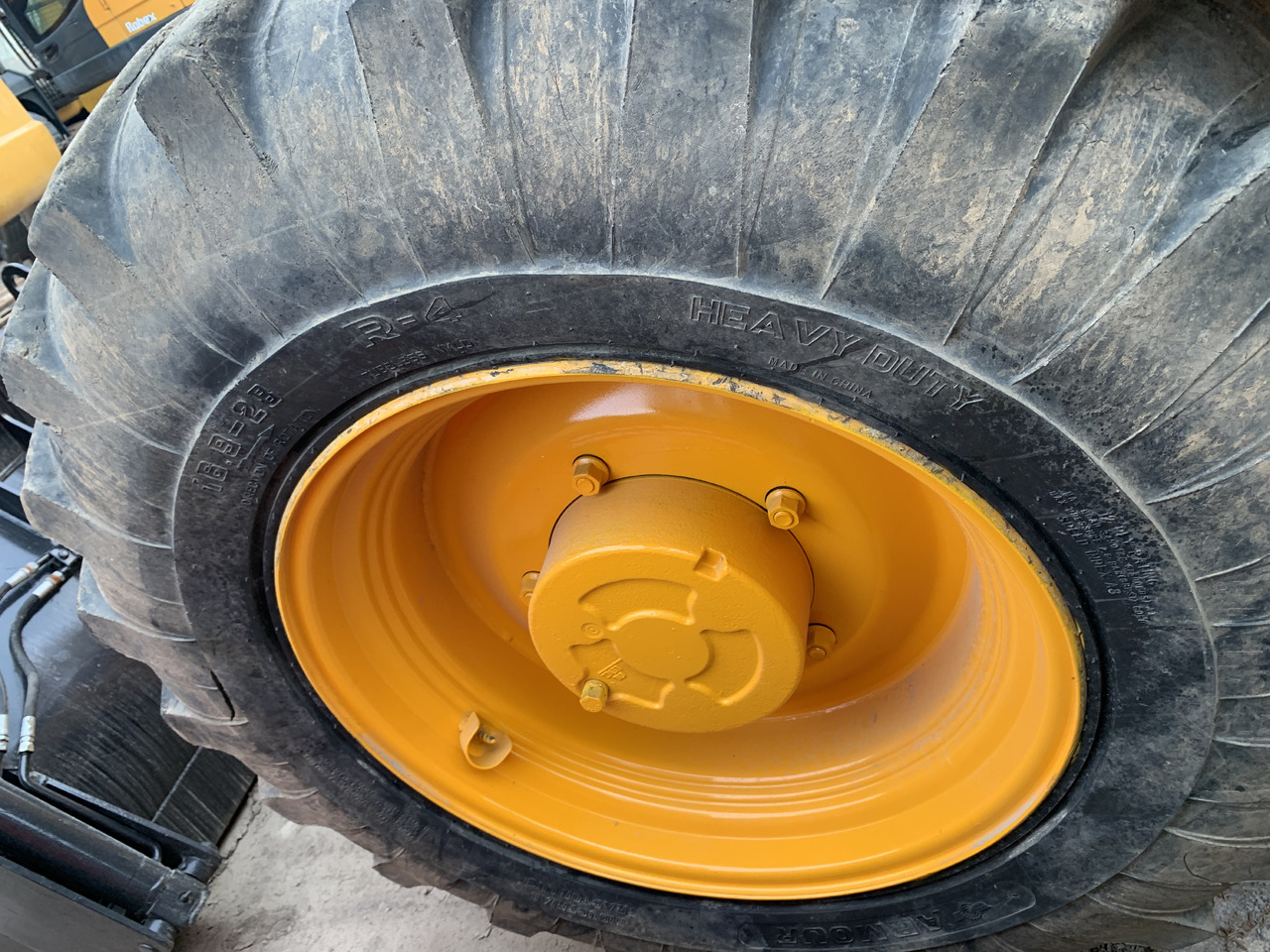 Chargeuse sur pneus JCB 4CX