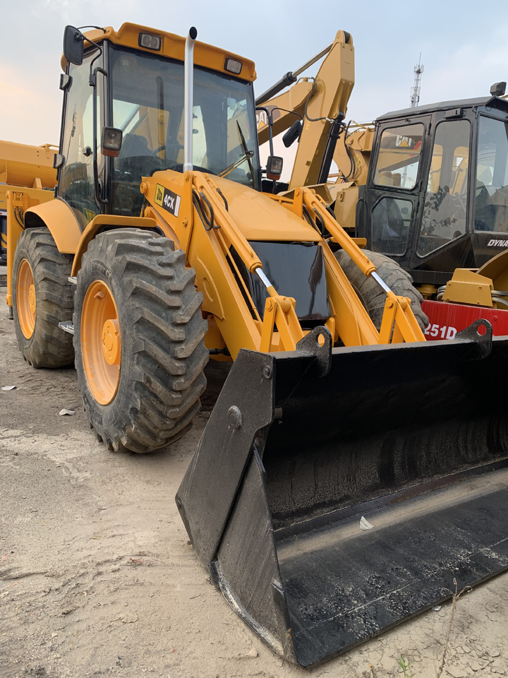 Chargeuse sur pneus JCB 4CX