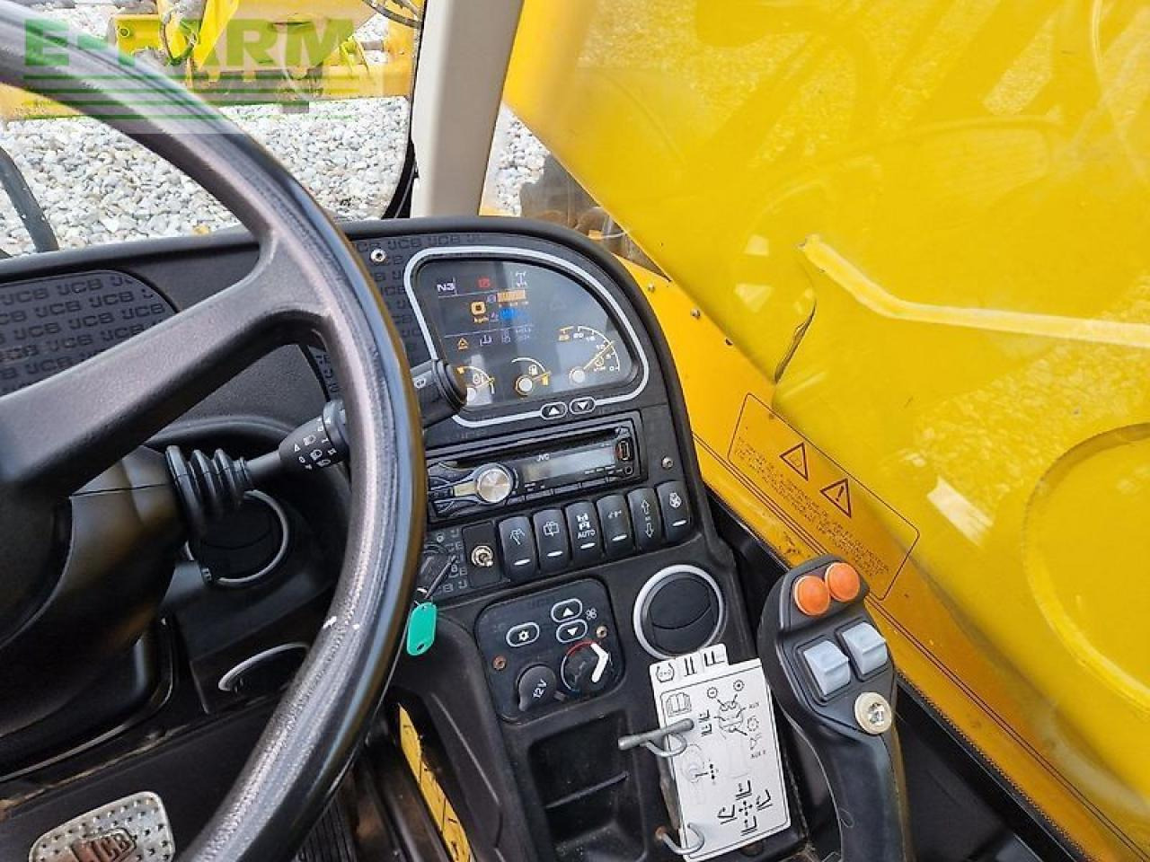 Chargeuse sur pneus JCB 531-70 agri pro
