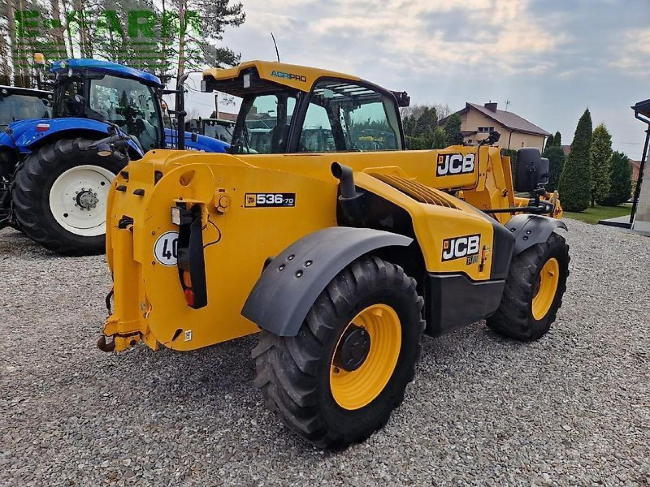 Chargeuse sur pneus JCB 536-70 agripro