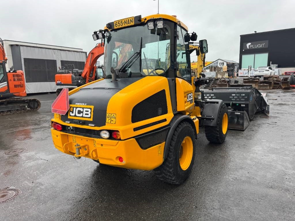 Chargeuse sur pneus JCB MYYTY! SOLD! 407 SV