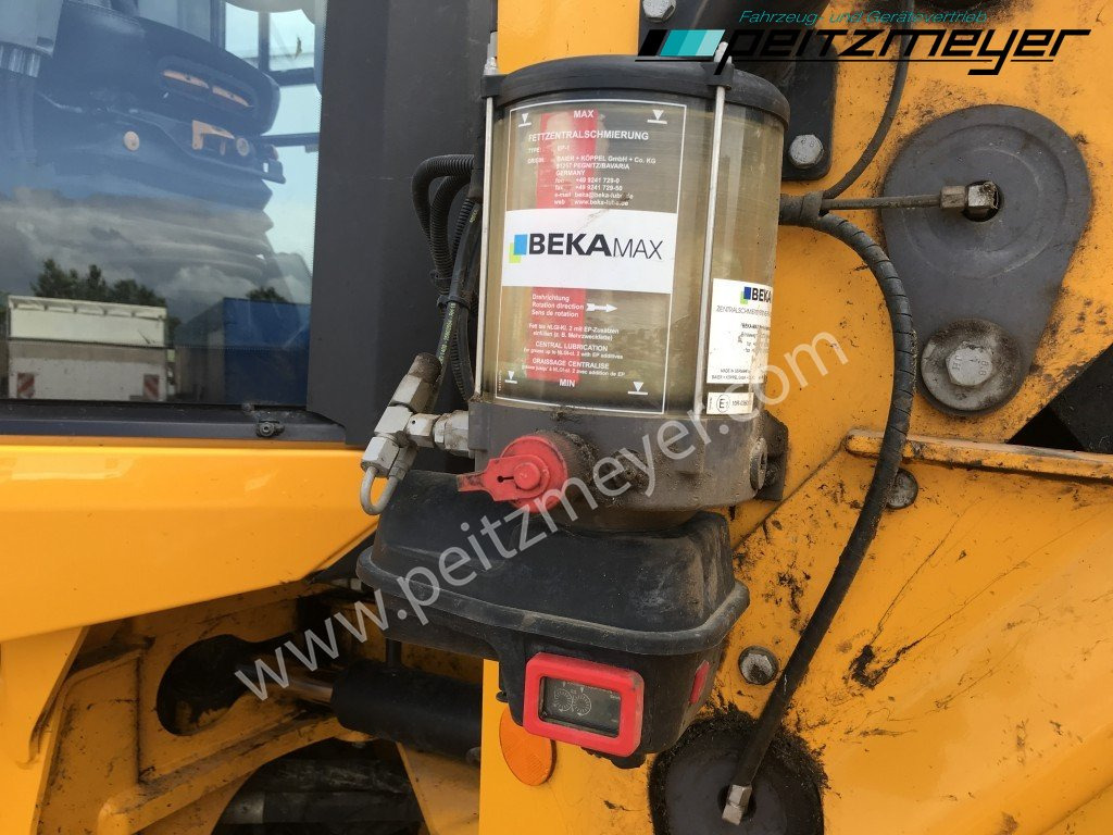 Chargeuse sur pneus JCB RADLADER 435 S