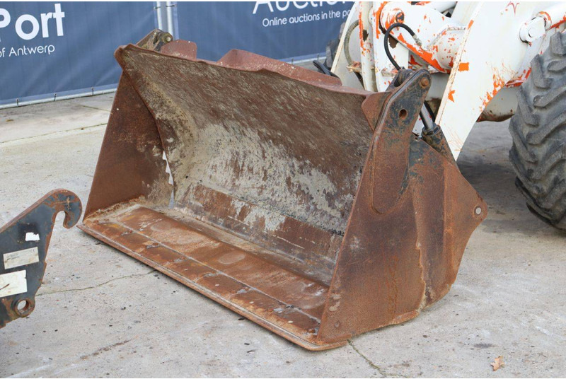 Chargeuse sur pneus JCB Santerne ZX