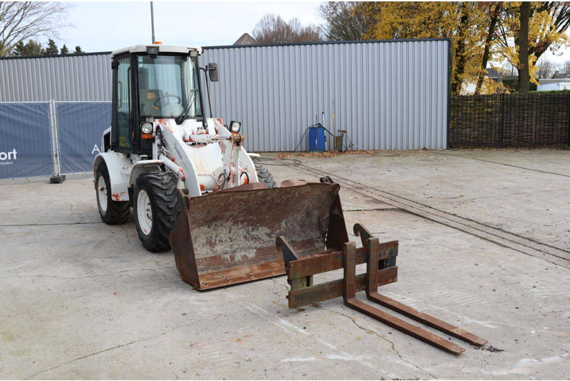 Chargeuse sur pneus JCB Santerne ZX