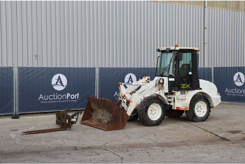 Chargeuse sur pneus JCB Santerne ZX