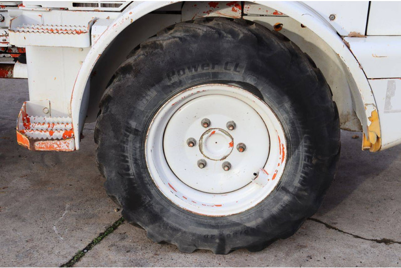 Chargeuse sur pneus JCB Santerne ZX