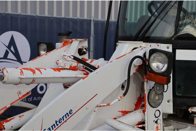 Chargeuse sur pneus JCB Santerne ZX