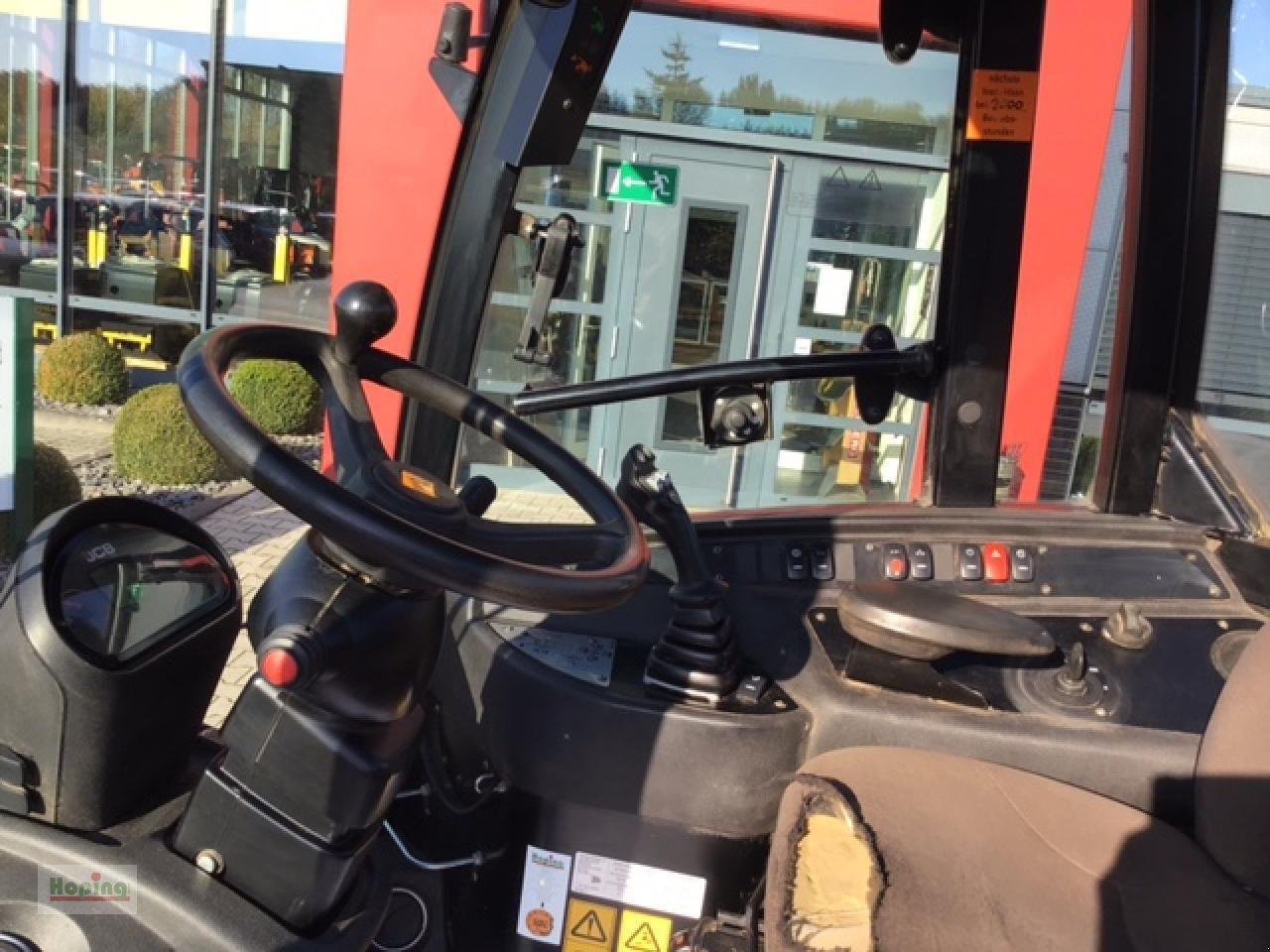Chargeuse sur pneus JCB TM220