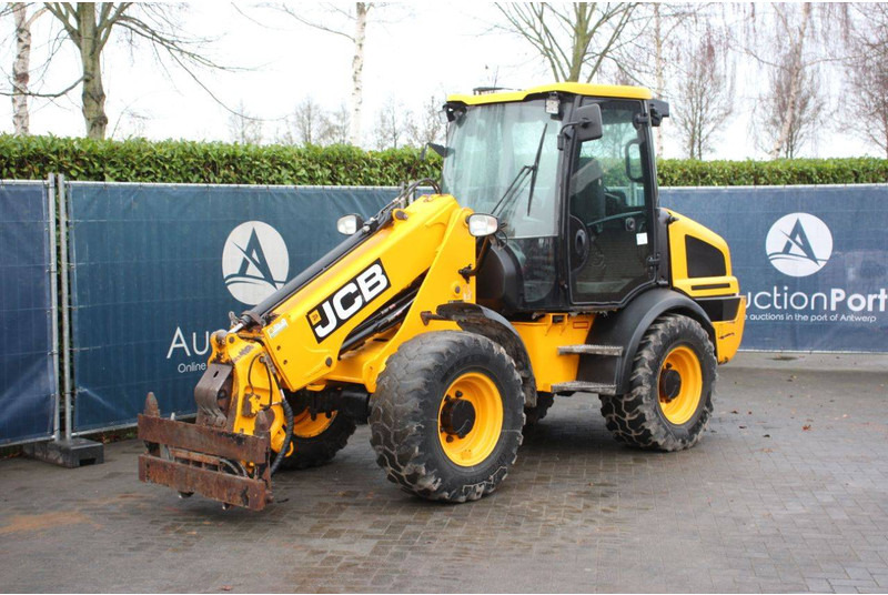 Chargeuse sur pneus JCB TM220