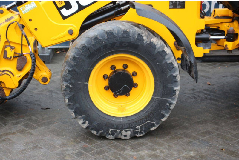 Chargeuse sur pneus JCB TM220