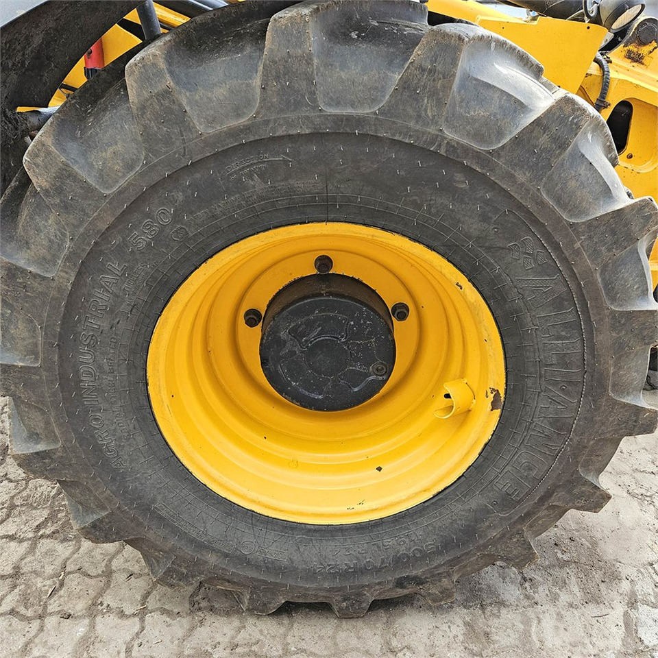 Chargeuse sur pneus JCB TM310