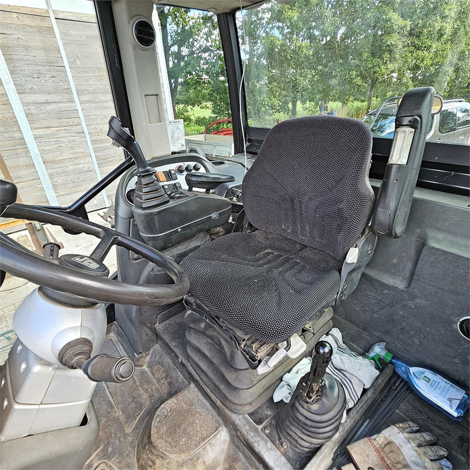 Chargeuse sur pneus JCB TM310