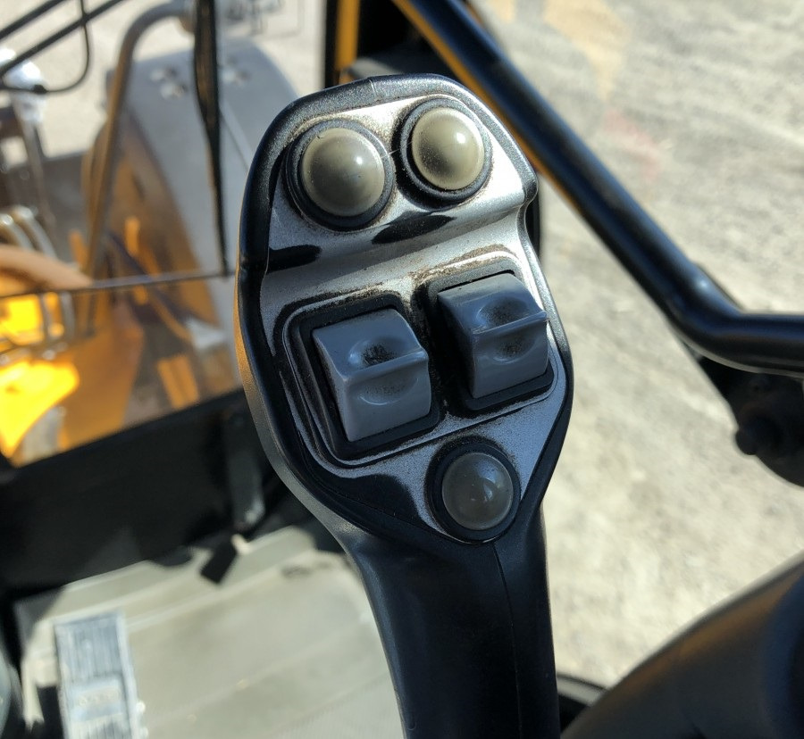 Chargeuse sur pneus JCB TM310S
