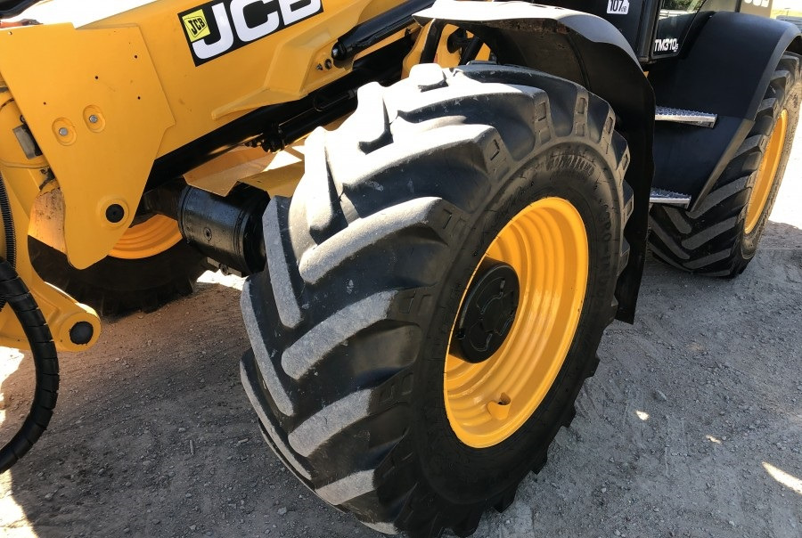 Chargeuse sur pneus JCB TM310S