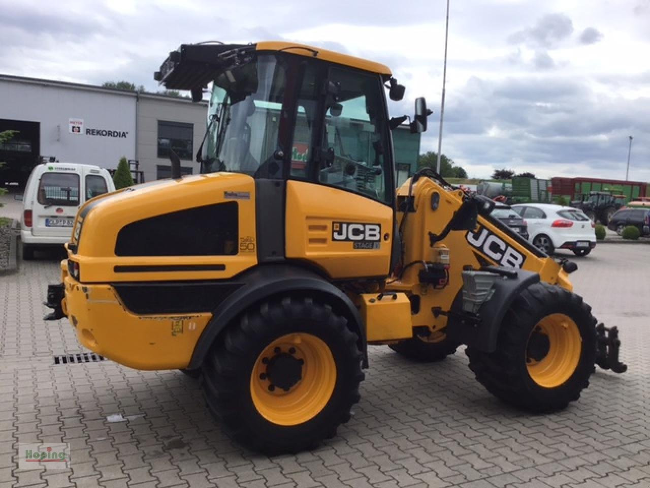 Chargeuse sur pneus JCB TM 220