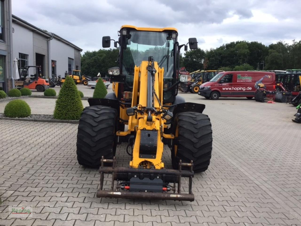 Chargeuse sur pneus JCB TM 220